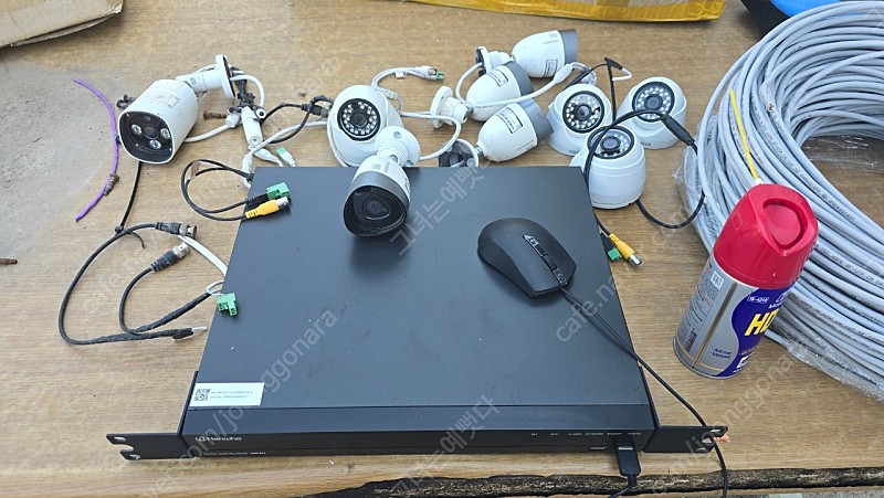 삼성cctv FHD 8채널 녹화기 및 카메라 8대