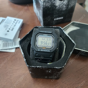 지샥 G-SHOCK 터프솔라 G-5600UE-1DR 지코스모 정품