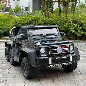 벤츠 G63 6x6 튜닝 전동카 판매 합니다.