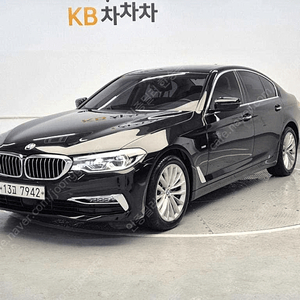 BMW5시리즈 (F10) 520d 럭셔리 플러스 (5인승)중고차 할부 리스 카드 전액할부 가능