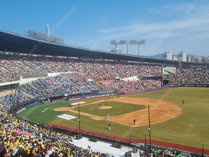 LG트윈스 VS NC다이노스 5/25(토) 오렌지208블록 1석 판매합니다.