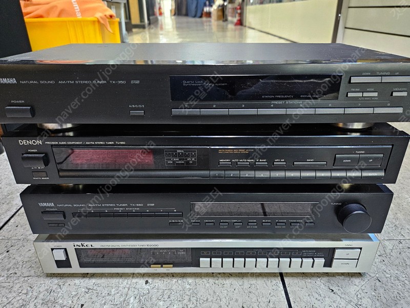 야마하 TX-350 튜너 외, 데논 DVD-2930, 데논 AVR-2802 A/V 리시버입니다.