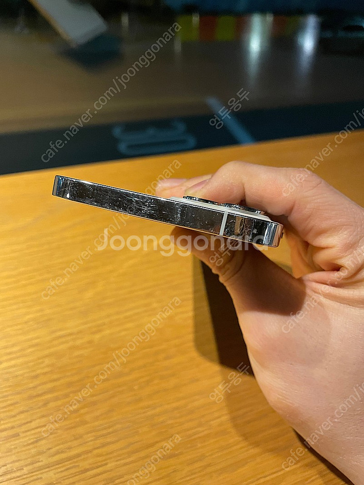 아이폰 12 프로 맥스 128GB 화이트 판매합니다--2
