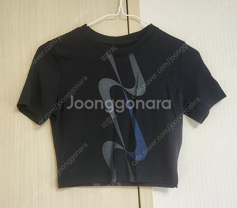 나이키 크롭 반팔 티셔츠 / 블랙 / S사이즈--0