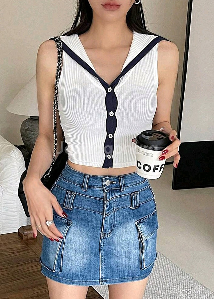 (새상품) 에이블리 세일러 카라 골지 니트 브이넥 크롭 티셔츠 / 화이트--1