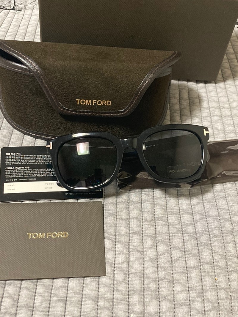 톰포드 편광선글라스 정품 새상품 저렴하게 판매