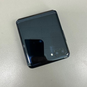 (LG U+)갤럭시Z플립 256기가 블랙색상 게임용 서브용 부품용폰 6만원 판매