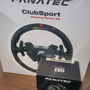 파나텍 클럽스포츠 RS 스티어링 휠 + QR2 퀵릴리즈 판매합니다. (Fanatec ClubSport Steering Wheel RS)
