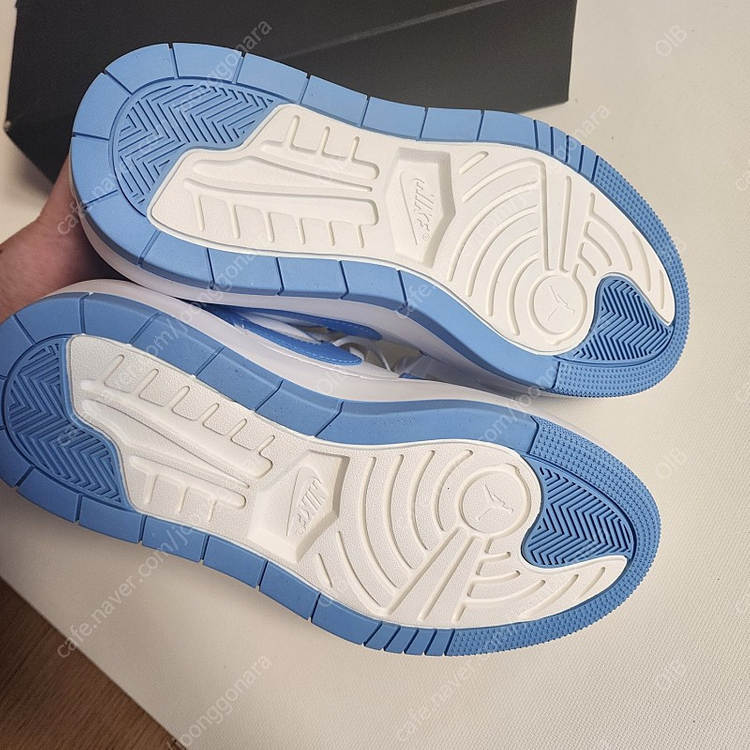 나이키 엘리베이트 로우 유니버시티블루 240 이미지
