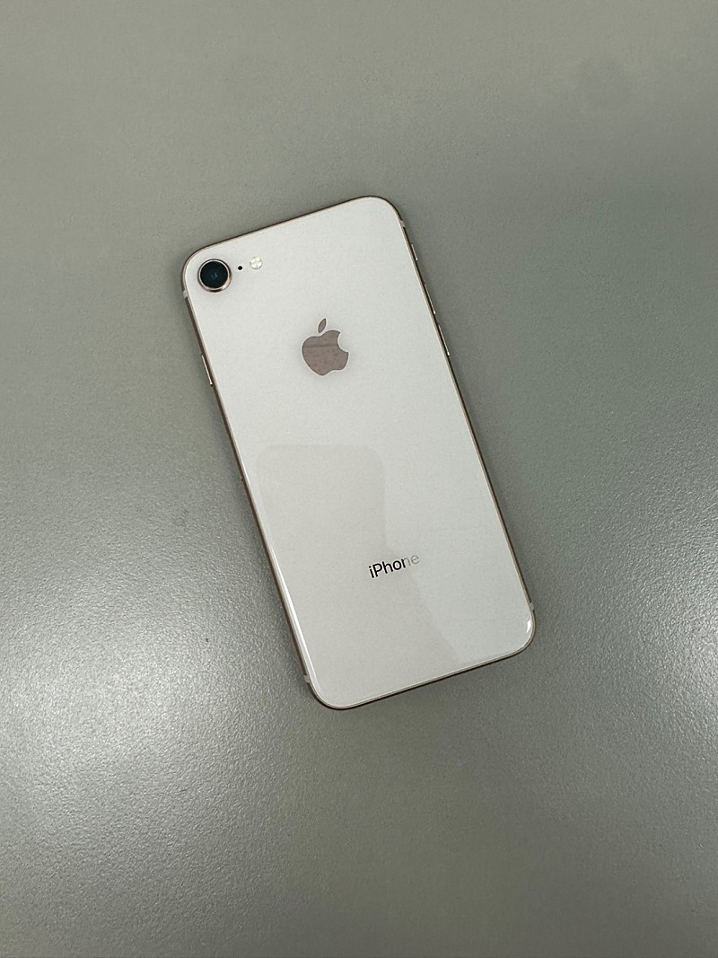 (자급제)아이폰8 64기가 골드색상 상태좋고 깨끗한폰 14만원 판매