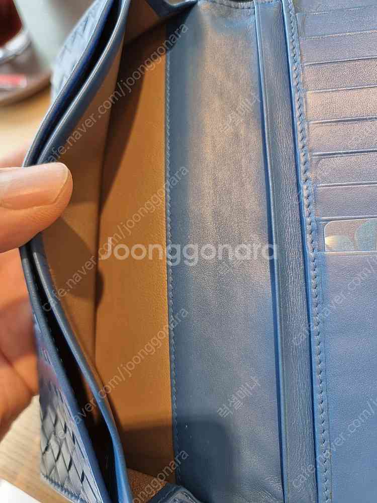보테가 파란색 장지갑 레어템--3