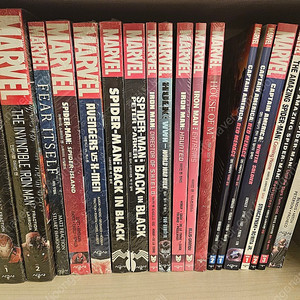 마블 코믹스 37권 일괄 판매 시공 그래픽노블 (스파이더맨, 아이언맨, 캡틴아메리카, 어벤져스, 엑스맨, 헐크 등)
