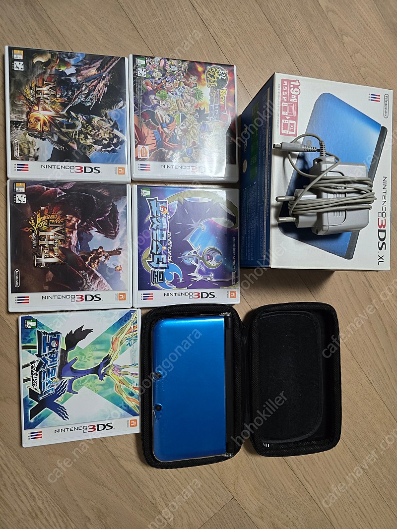 닌텐도 3DS XL + 게임칩 5개 통으로 팝니다.