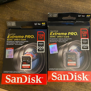 [미개봉1+단순개봉1] 샌디스크SD메모리카드SDXC Extreme Pro 익스트림 프로 UHS-I SDXXD 128GB 2개 일괄 판매합니다.