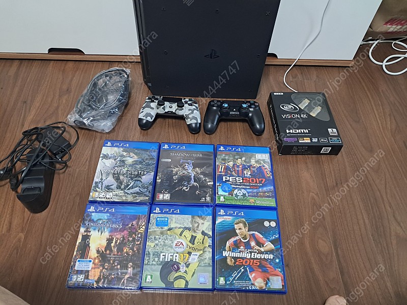 PS4 프로 7117 1테라 몬스터헌터 에디션 풀박 팝니다