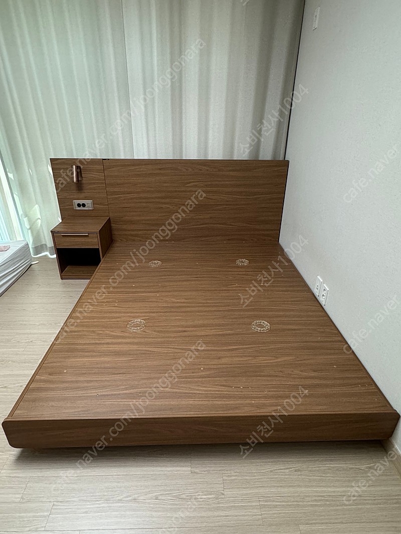한샘 유로 501 Q/k 침대 프레임 + 협탁 (미드브라운색상) - 가격내림