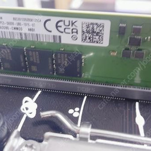 삼성전자 램 32GB 5600 DDR5. RAM PC5-44800 4개 팔아요.