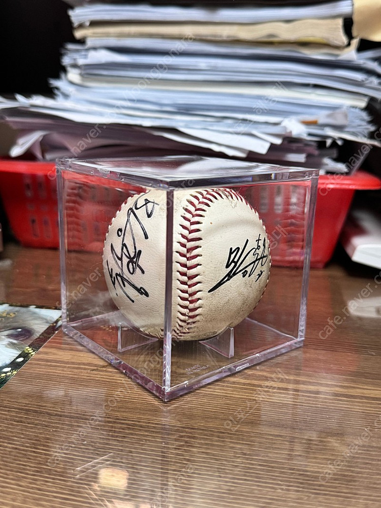야구용품 친필사인볼--1