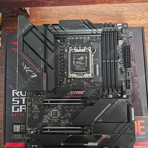 Asus Strix b650e-e