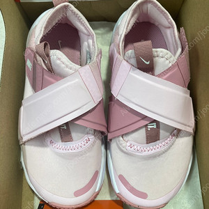 Nike Flex Advance Pink Foam 나이키 플렉스 어드밴스 핑크폼 화이트 180