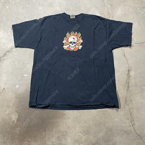 90s Poster Pop Skull & Flames T-shirt (XXL)