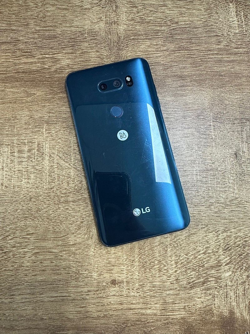 (SKT)LG V30 64기가 블루 미파손 상태좋은폰 6만원 판매해요