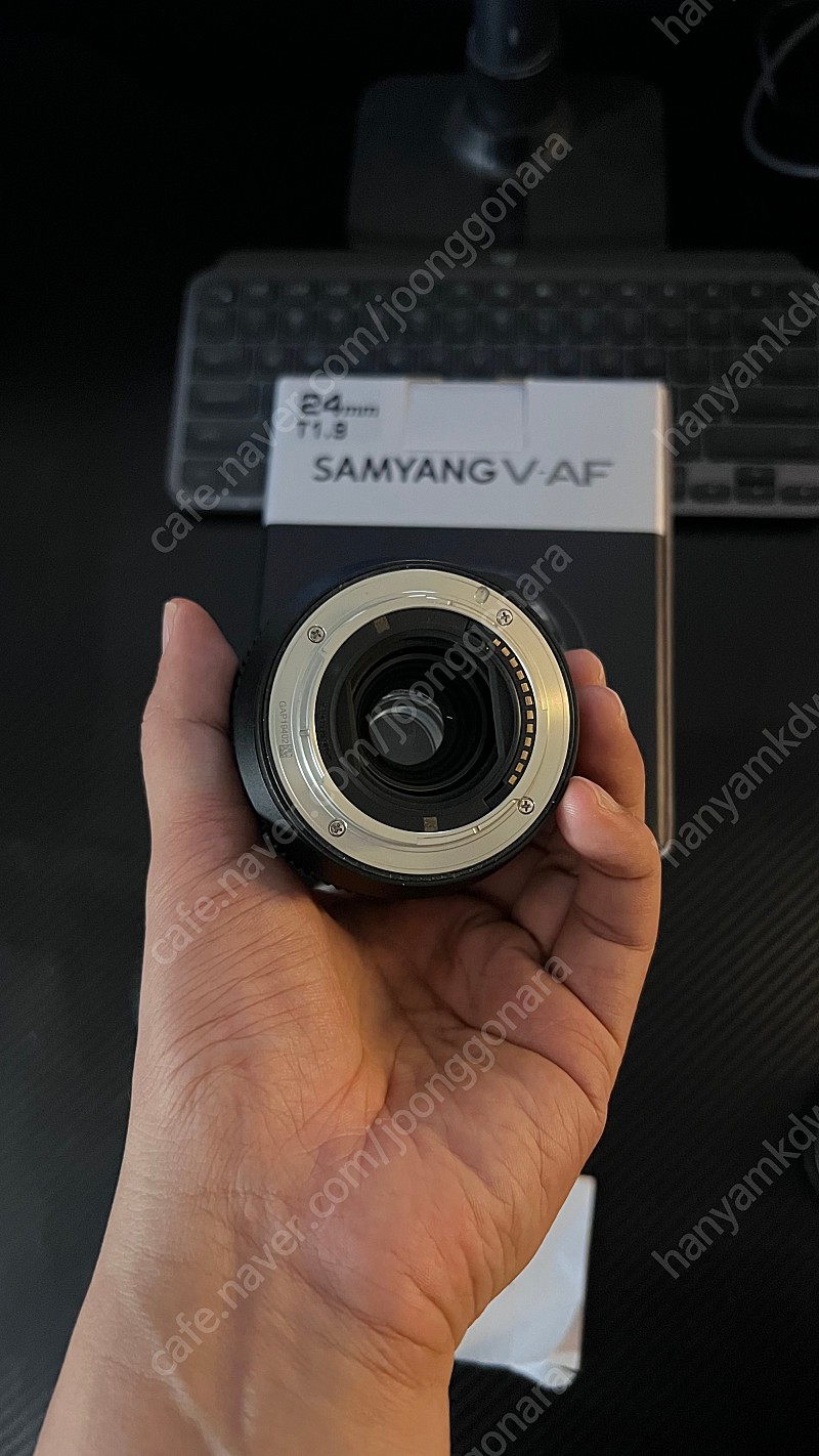 삼양 V-af 24mm T1.9 FE 소니렌즈 팝니다.