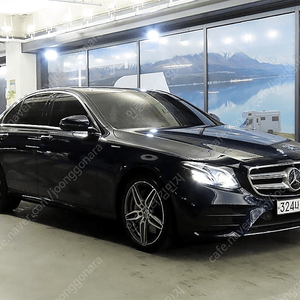 벤츠E클래스 W213 E300 4MATIC AMG LINE@중고차@중고차매입@전액할부@저신용자@신불자@소액할부@현금@카드 전부 가능합니다!