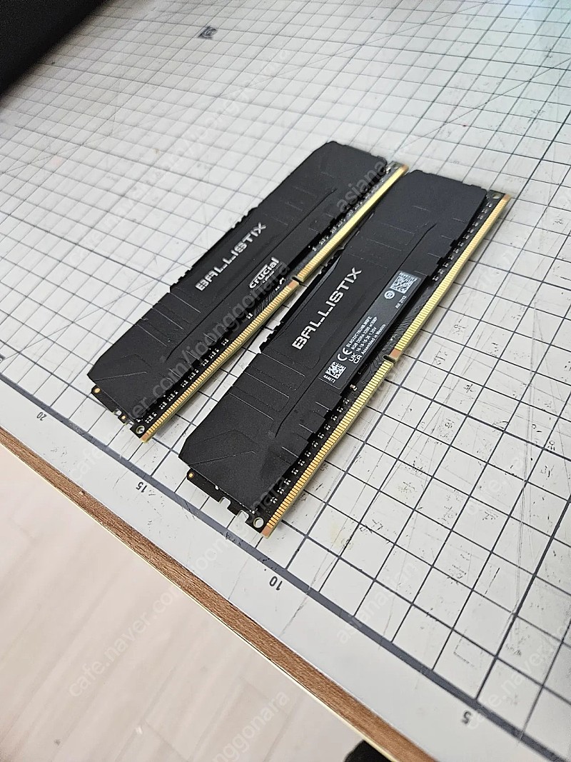 Crucial BALLISTIX DDR4 xmp 램 8x2(총 16g)