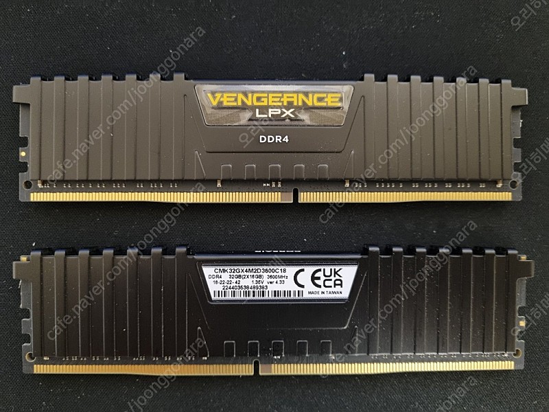 커세어 벤젠스 lpx ddr4 3600 cl18 32gb(16gbx2) 팝니다