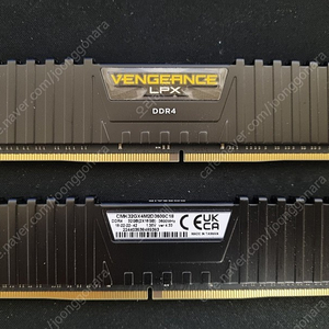 커세어 벤젠스 lpx ddr4 3600 cl18 32gb(16gbx2) 팝니다