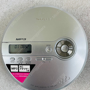 소니 휴대용 CD D-NE241 판매합니다.