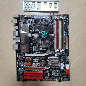 컴퓨터 메인보드에(바이오스타TP67XE) CPU(i5-2500k) 메모리(P3 2G*2개) 장착 SET 판매합니다