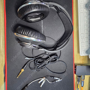 AKG K812 판매합니다 (상태 좋음)