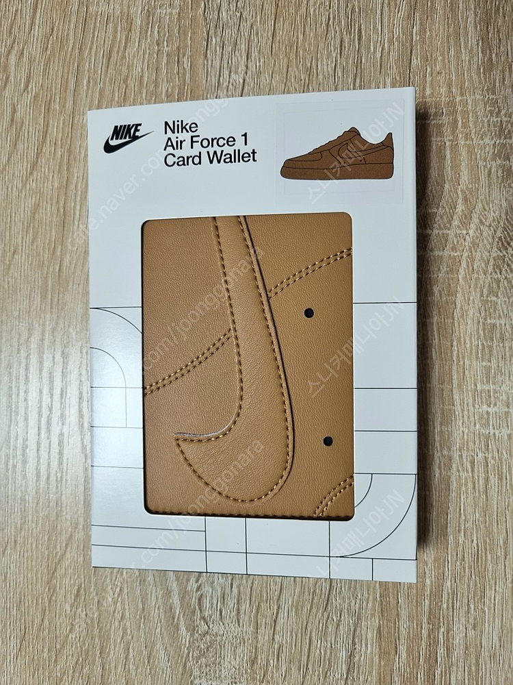 나이키 아이콘 에어포스1 카드지갑 브라운 된장 포스 이미지