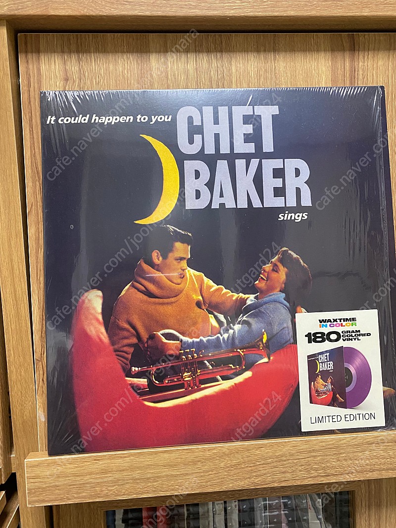Chet Baker (쳇 베이커) - Sings: It Could Happen To You [LP]