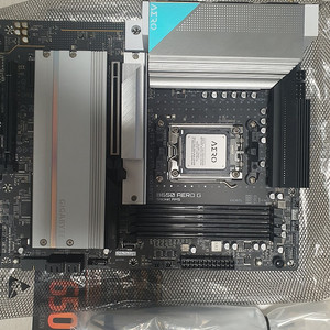 GIGABYTE B650 AERO G 제이씨현