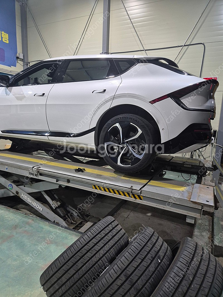 ev6 20인치 gtline 순정 휠 타이어 세트 팝니...--0