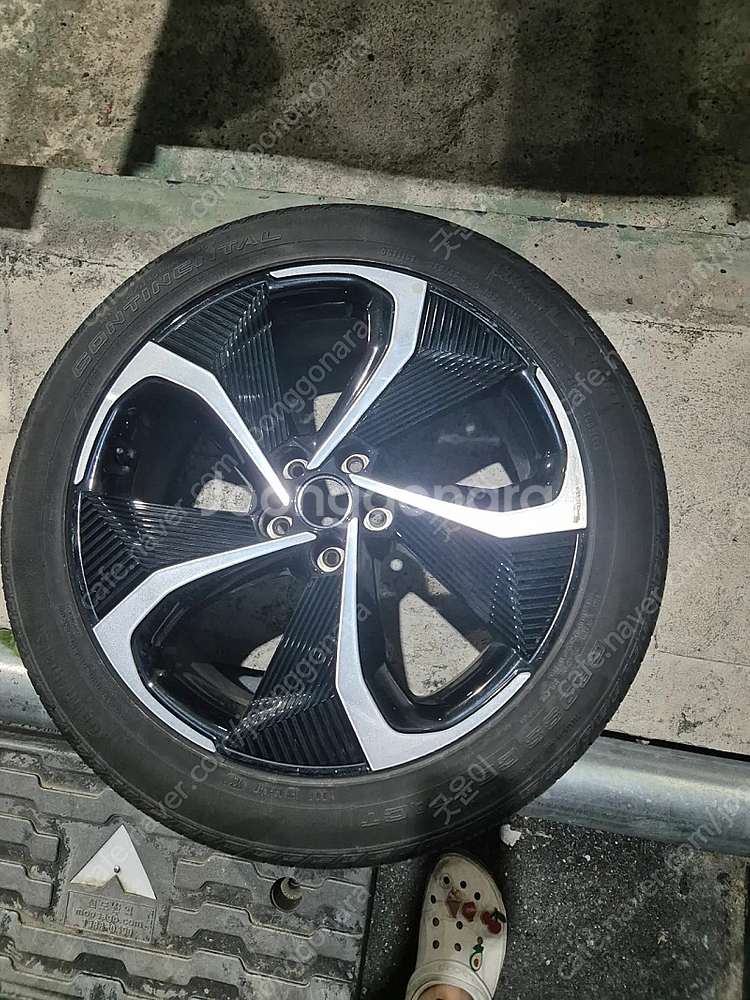 ev6 20인치 gtline 순정 휠 타이어 세트 팝니...--3