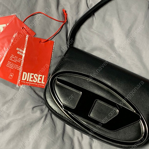 DIESEL(디젤) 1DR bag 블랙 판매해요. 이너백까지 함께 보내드려요:)