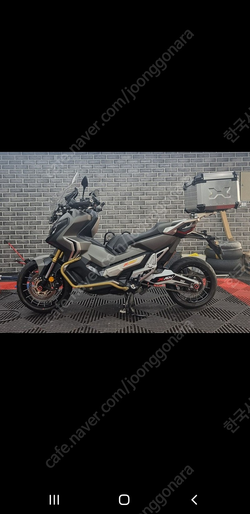 r1000r 아크라 19년식이상 구해요