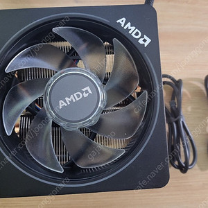 AMD 레이스 프리즘 쿨러 팝니다.