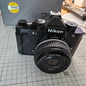 니콘 ZF 미러리스 카메라 + 40mm SE 렌즈 판매