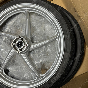 슈퍼커브 23년식 순정 휠 타이어