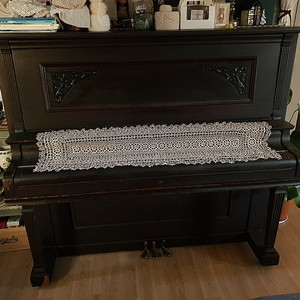 100년 넘은 오리지날 엔틱 미국 피아노 엔틱 카페 장식