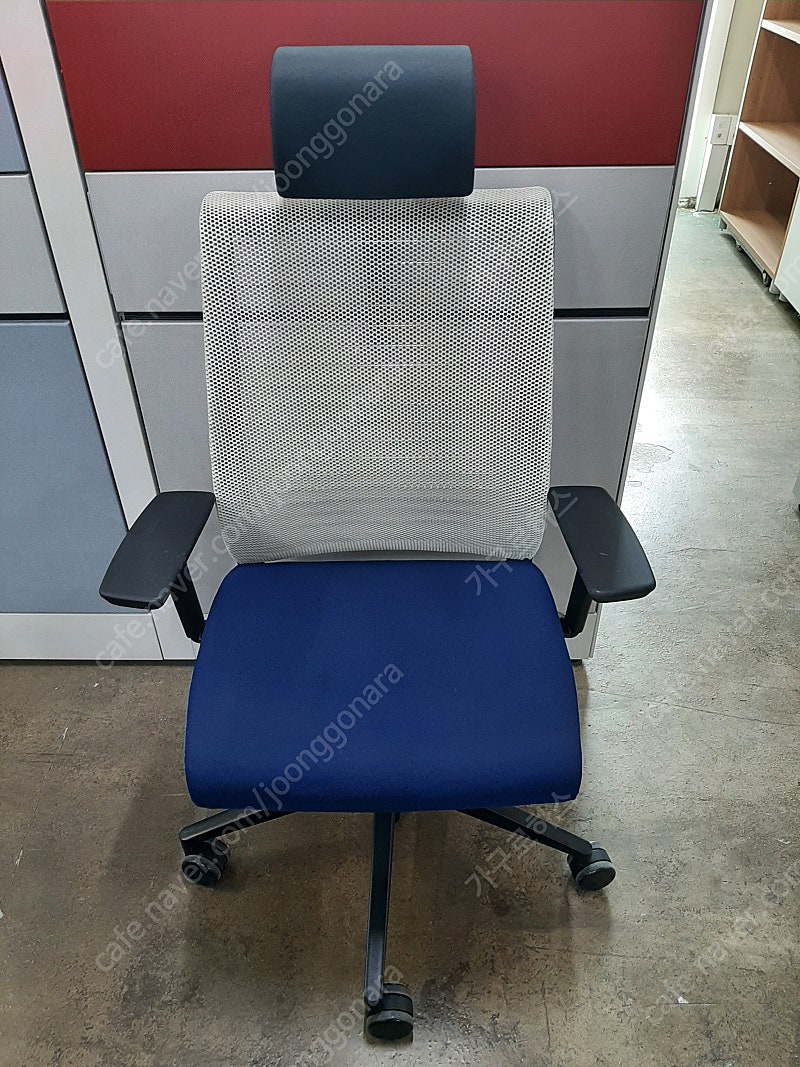 스틸케이스 씽크 의자 (Steelcase Think Chair)