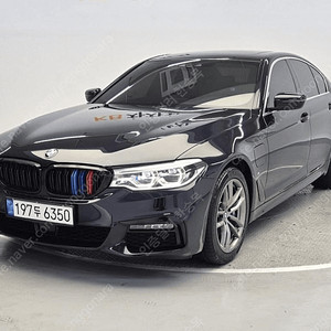 BMW5시리즈 (G30) 530e M 스포츠 (5인승)중고차 할부 리스 카드 저신용자 전액할부 가능