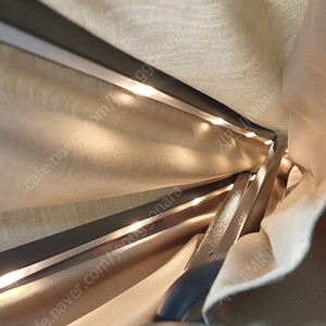 태양광 충전 LED 대형우산 - 베이지 새상품입니다.