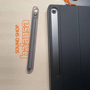 갤럭시탭 S9 FE 128G 그레이 풀박스 + 정품 키보드 케이스 + 파우치 (상태 S급)