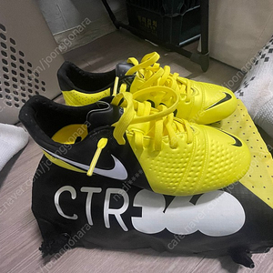 나이키 CTR360 마에스트리 리메이크 fg 250사이즈